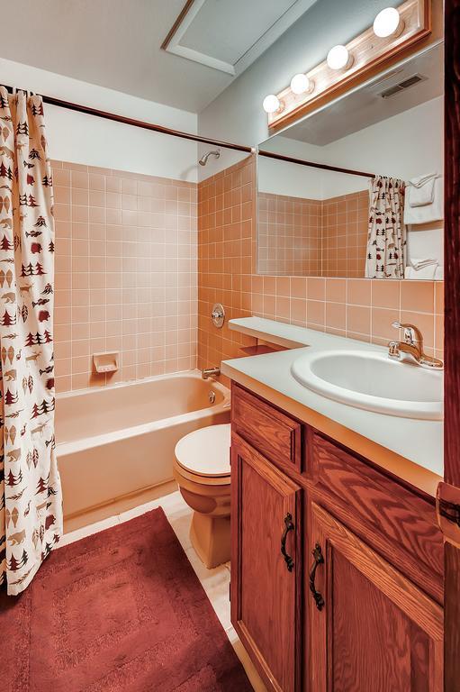 One-Bedroom Mountainside Condo D107 Фриско Номер фото